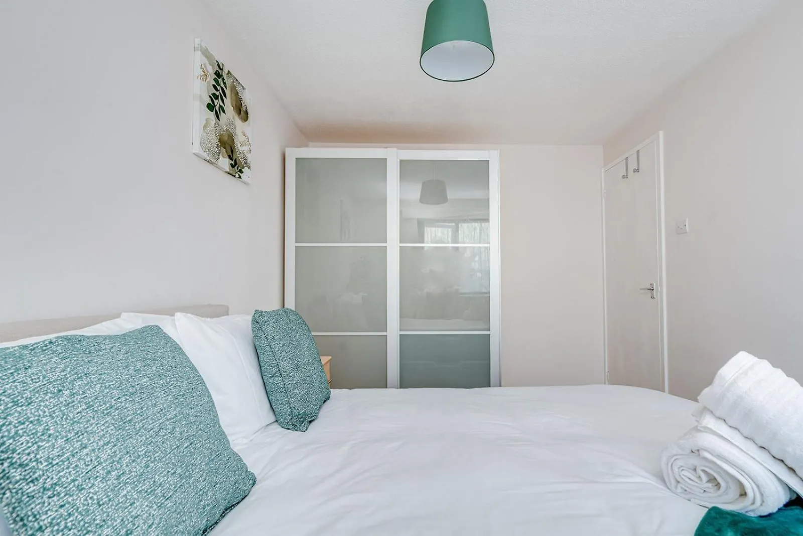 Perfect Apartment In Canada Water With Parking London